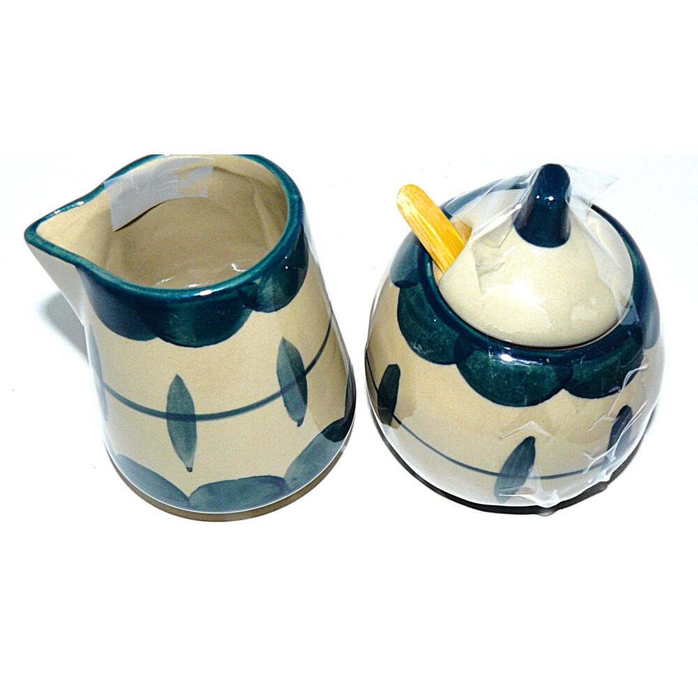 Creative Co-op Ceramic Creamer & Sugar Pot Set With Lid & Spoon Cottagecore - Picture 6 of 7